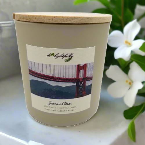 De'Lightfully Soy Candle in Jasmine Citron